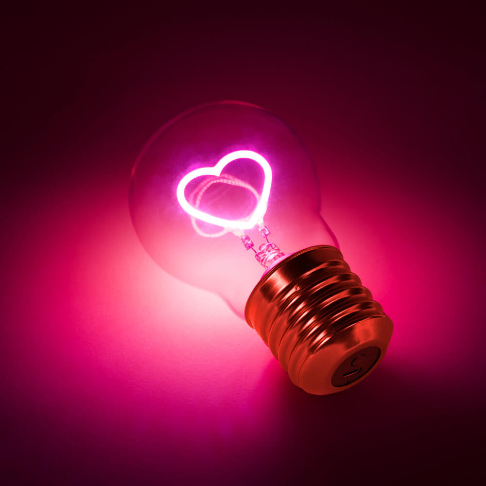 Suck UK Cordless Heart Rechargeable Lightbulb